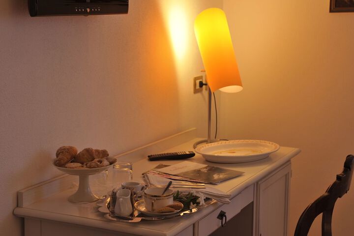 Room 21 of 31
