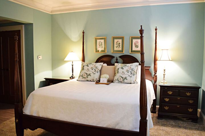 Room 55 of 227