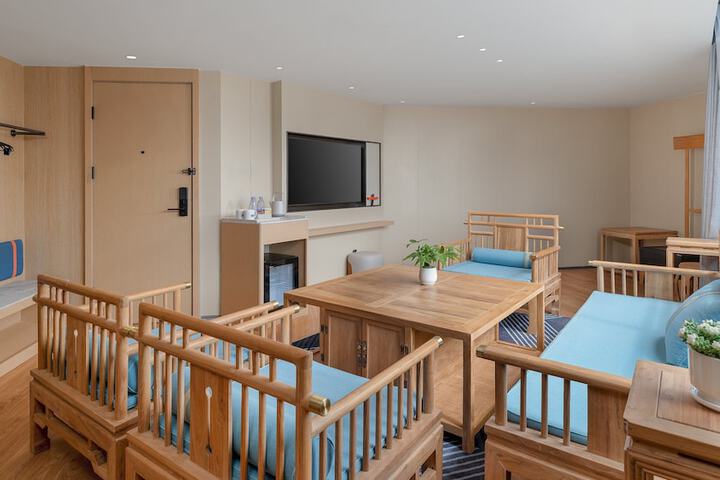 Room 15 of 57