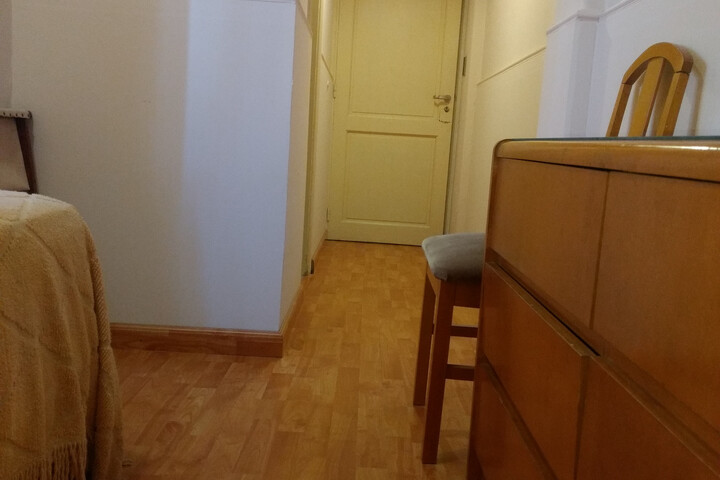 Room 5 of 34
