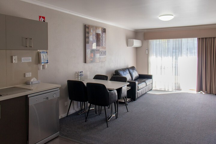 Room 34 of 64