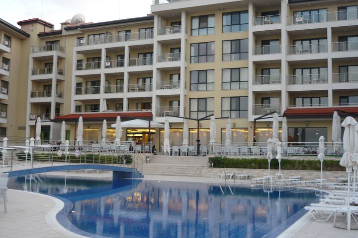 Pool Hotel