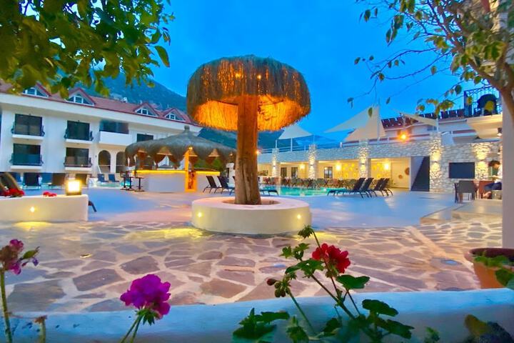 Hotel Entry