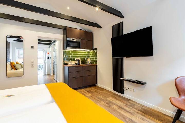 Room 10 of 66