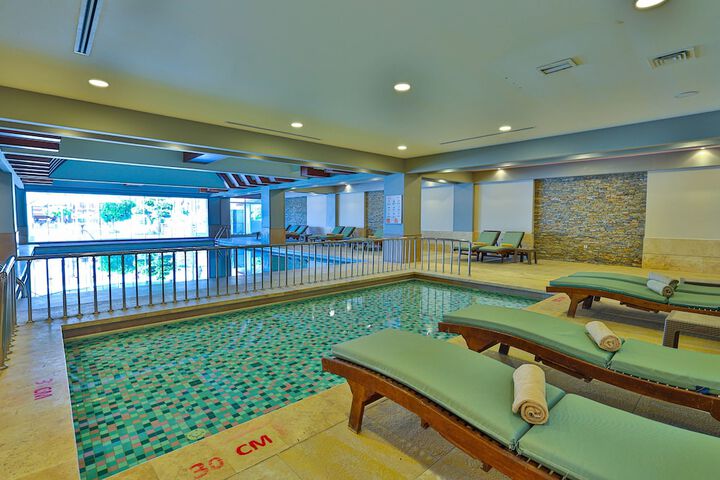 Pool 24 of 60