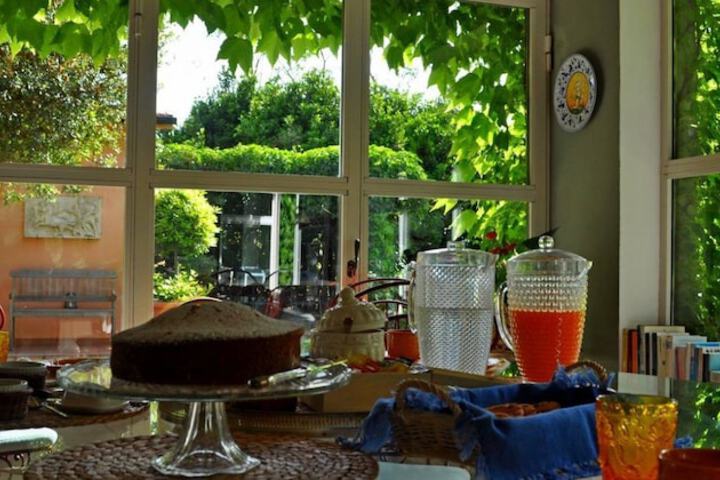 Breakfast/Coffee Service 41 of 48