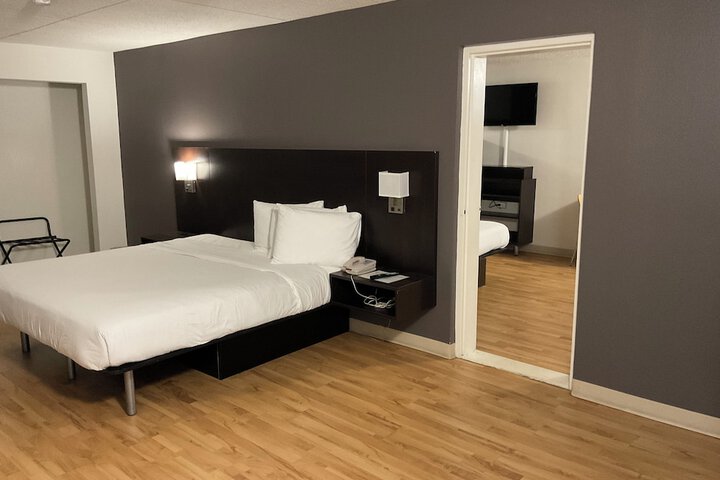Room 3 of 21