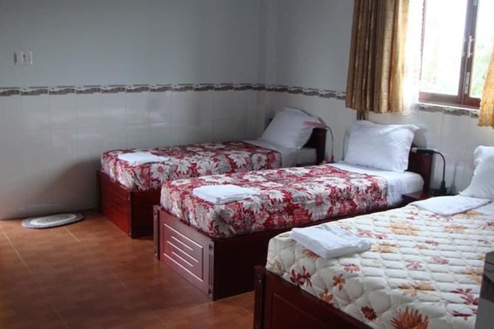 Room 16 of 53