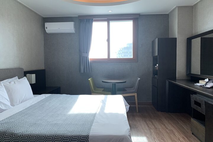 Room 64 of 119
