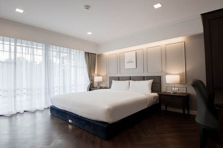 Room 33 of 67