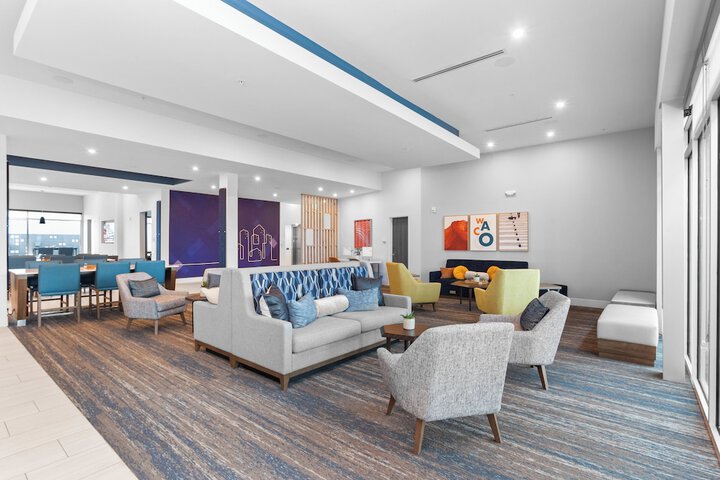 Hotel 43 of 45