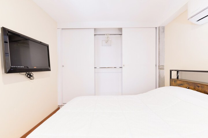 Room 42 of 169
