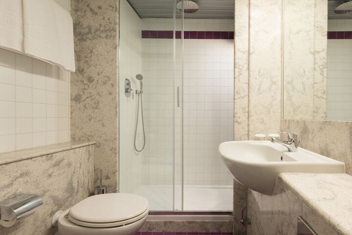 Clean Restrooms