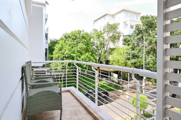 Terrace/Patio 30 of 47