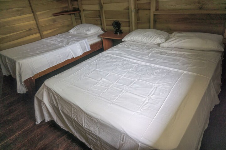 Room 14 of 93