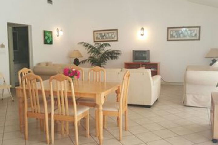 Room 14 of 16