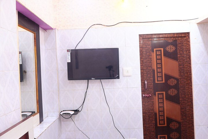 Room 34 of 66