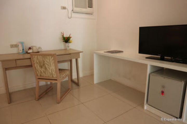 Room 33 of 50