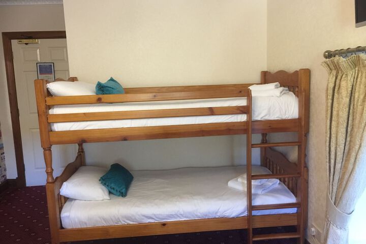 Room 26 of 76