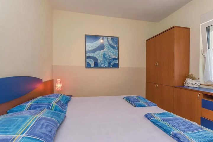 Beautiful Home in Donji Karin With Wifi and 2 Bedrooms