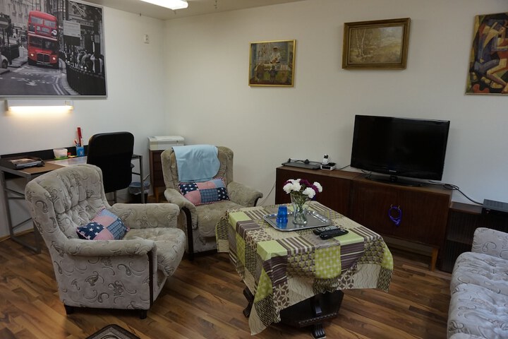 Room 7 of 8