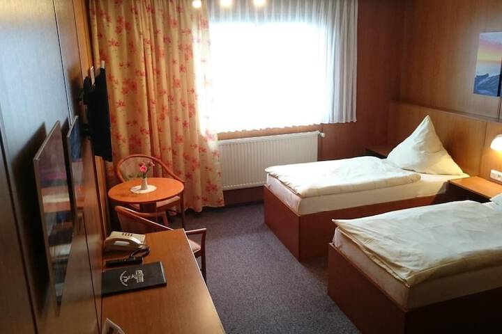 Room 18 of 42