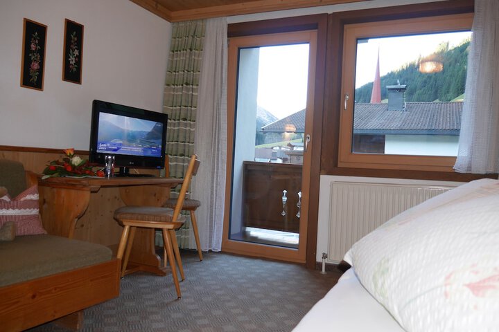 Room 14 of 43