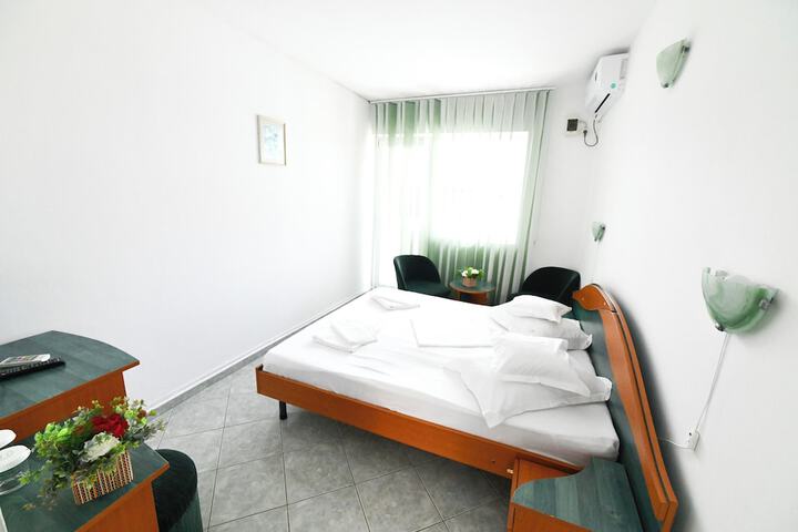Room 12 of 56