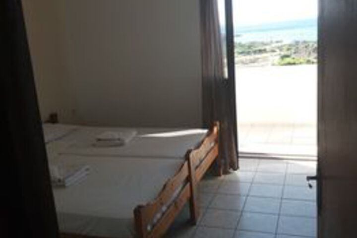 Room 5 of 13