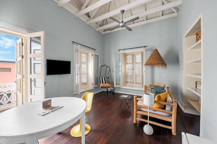 Room 47 of 108