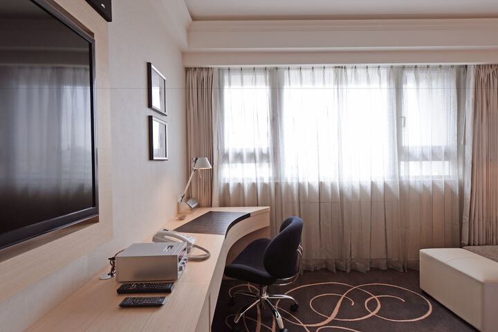 Room 7 of 55