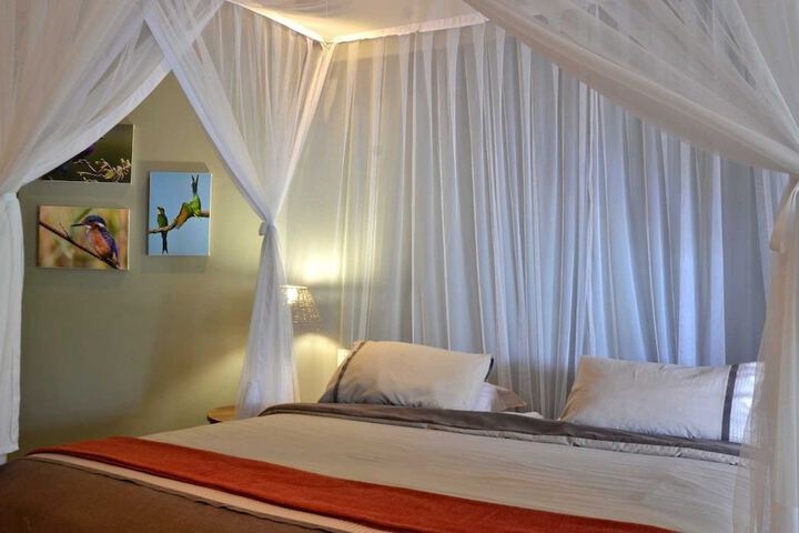 Room 4 of 22