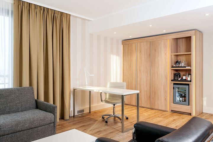 Room 11 of 31