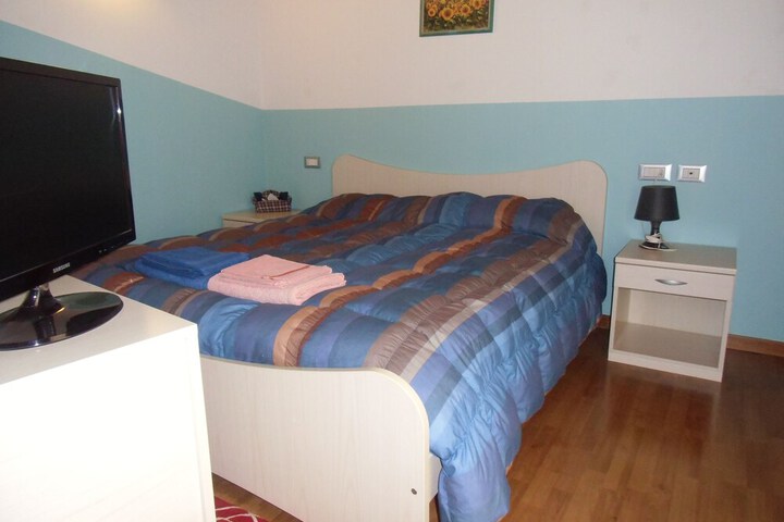 Room 7 of 25