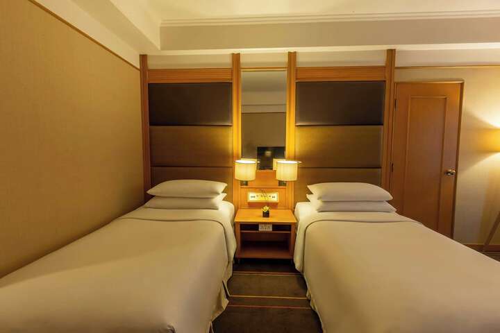 Room 28 of 139