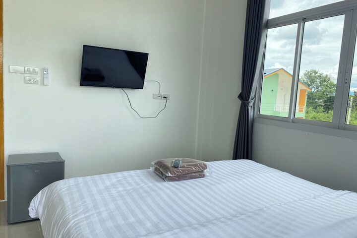 Room 6 of 43