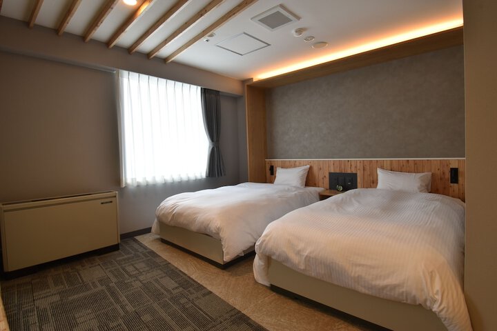 Room 16 of 116