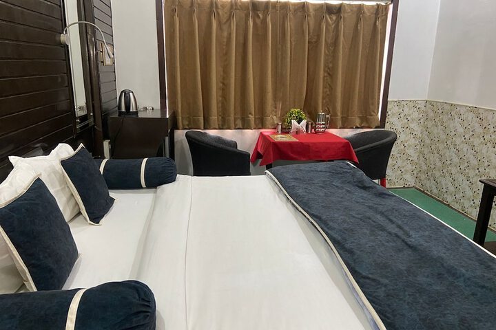 Room 7 of 15