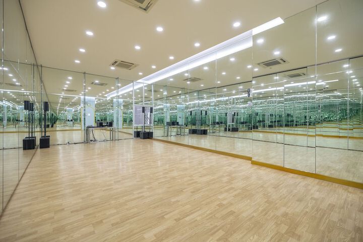 Ballroom/Hall 133 of 159