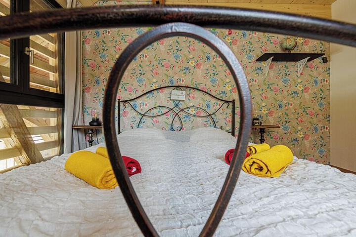 Room 3 of 35