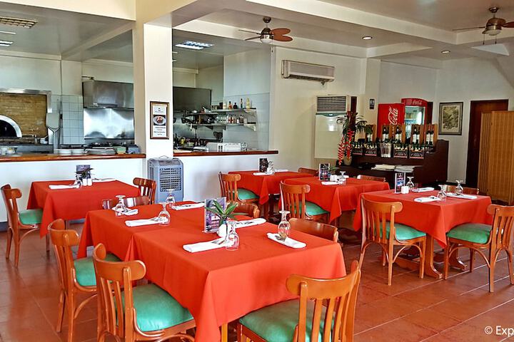 Dining 64 of 91