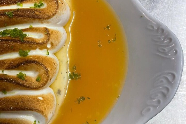 Dining 77 of 202