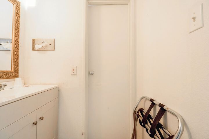 Room 76 of 120
