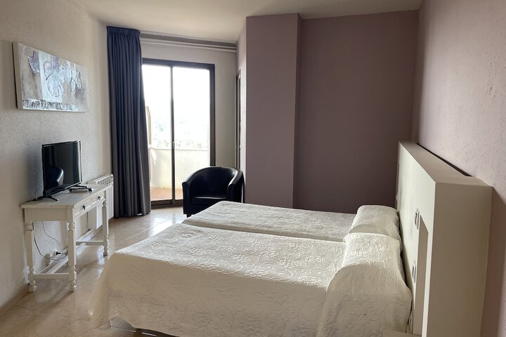 Room 3 of 31
