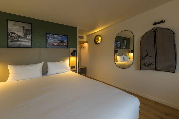 Room 17 of 68