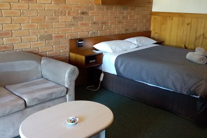 Room 3 of 13