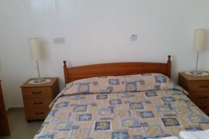 Room 7 of 19