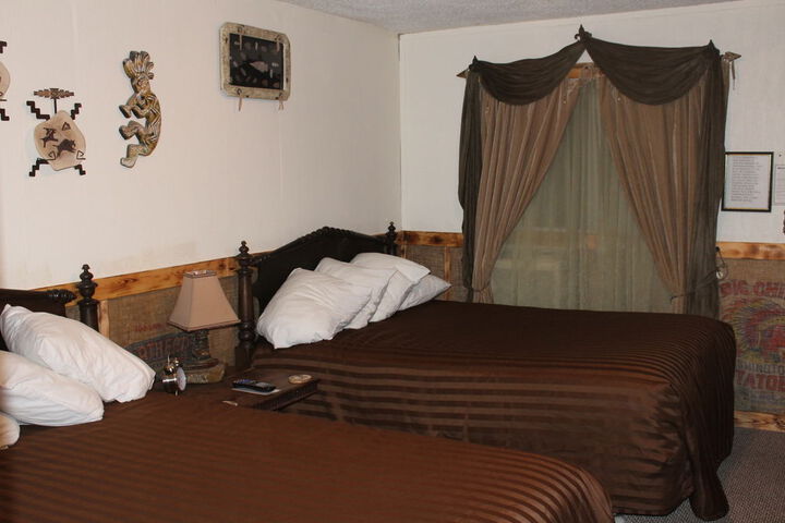 Room 27 of 94