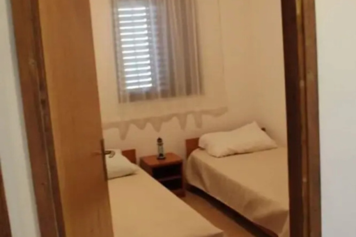 Room 3 of 15
