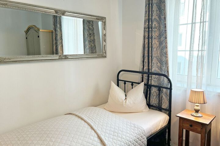 Room 51 of 113